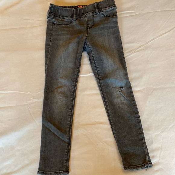 Gap jeans size small and 5 bundle. Great condition. - Picture 2 of 9